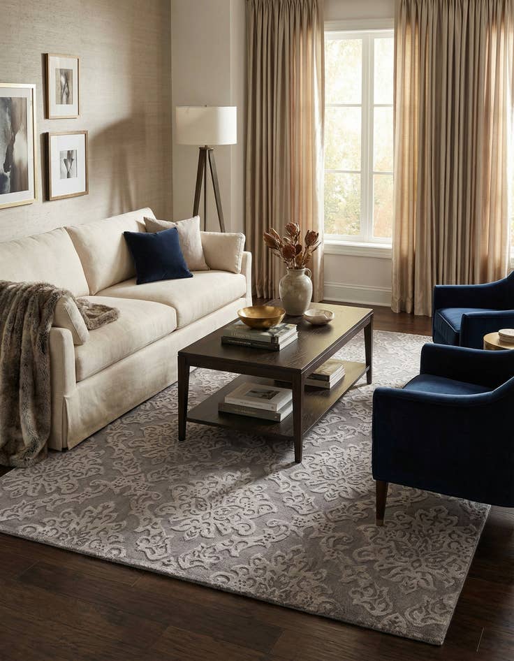 Detail image of 6' 9 x 9' 10  Hand Knotted Darya Wool Rug