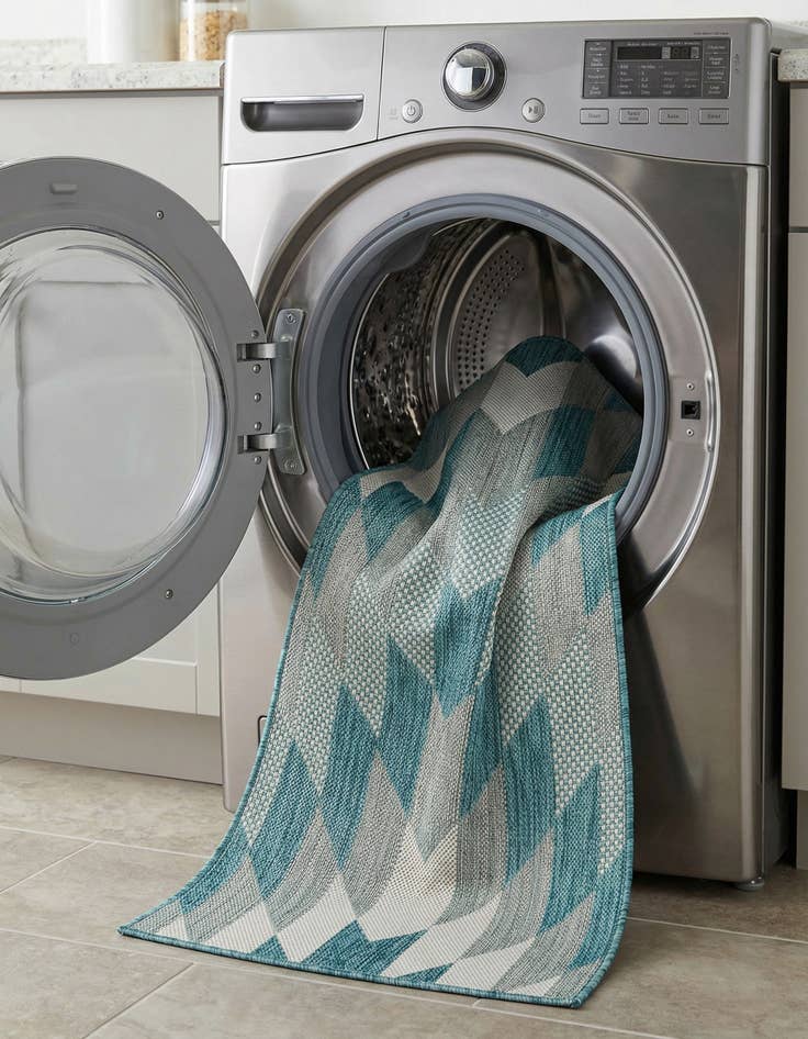 Detail image of 2' x 6'  Washable Modern Indoor / Outdoor Runner Rug