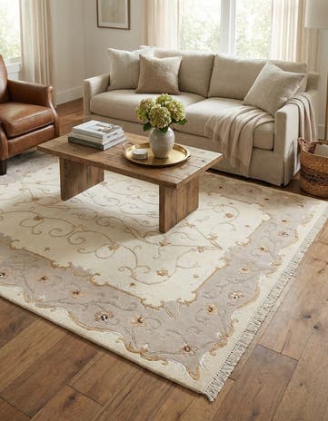 5' 1 x 6' 6 Hand Knotted Darya Wool Rug