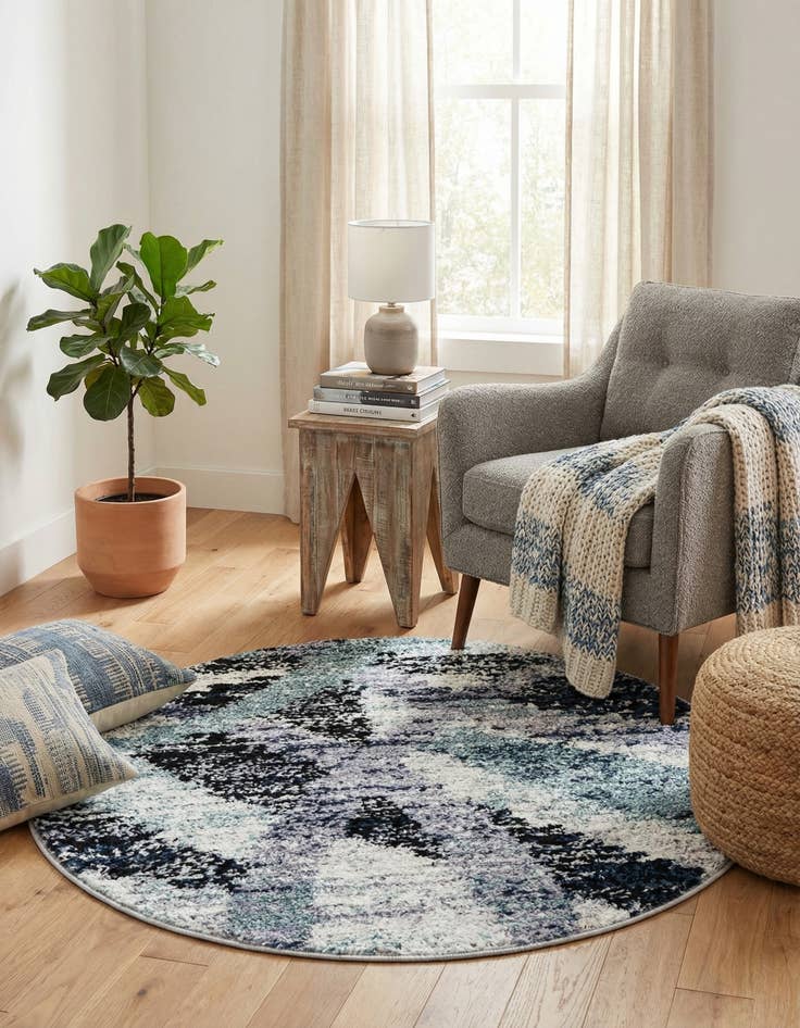 Detail image of 3' 1 x 3' 1 Tucson Round Rug