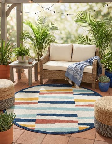 5' 3 x 5' 3 Easy-Clean Belize Indoor / Outdoor Round Rug