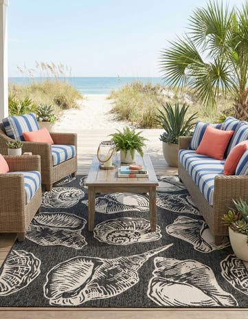 5' 3 x 8' Easy-Clean Coastal Indoor / Outdoor Rug