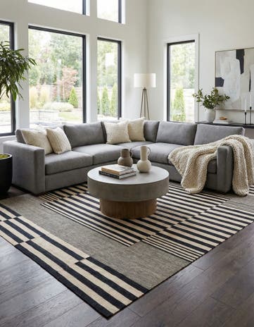 7' x 10' Hand Woven Kilim Modern Wool Rug