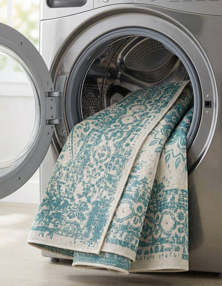 Detail image of 5' 3 x 8'  Washable Traditional Indoor / Outdoor Rug