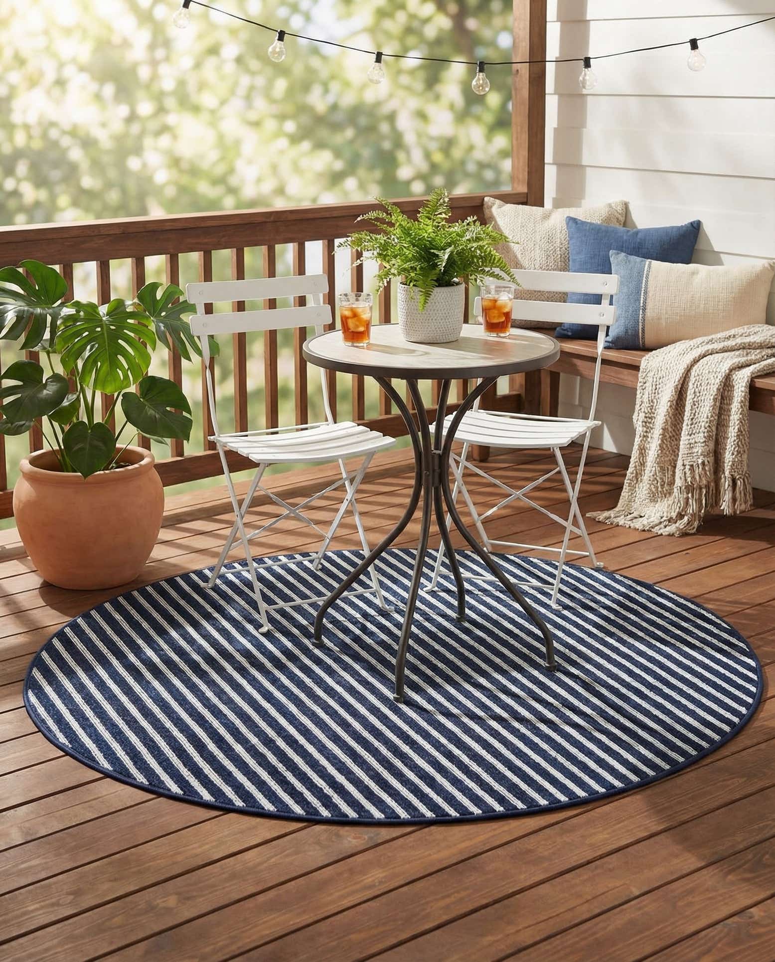 5' x 5' Easy-Clean Sabrina Soto Indoor / Outdoor Round Rug