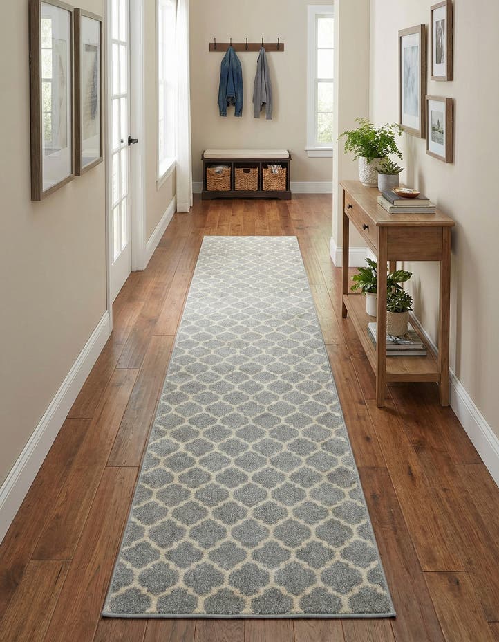 2' 7 x 19' 8 Lattice Runner Rug