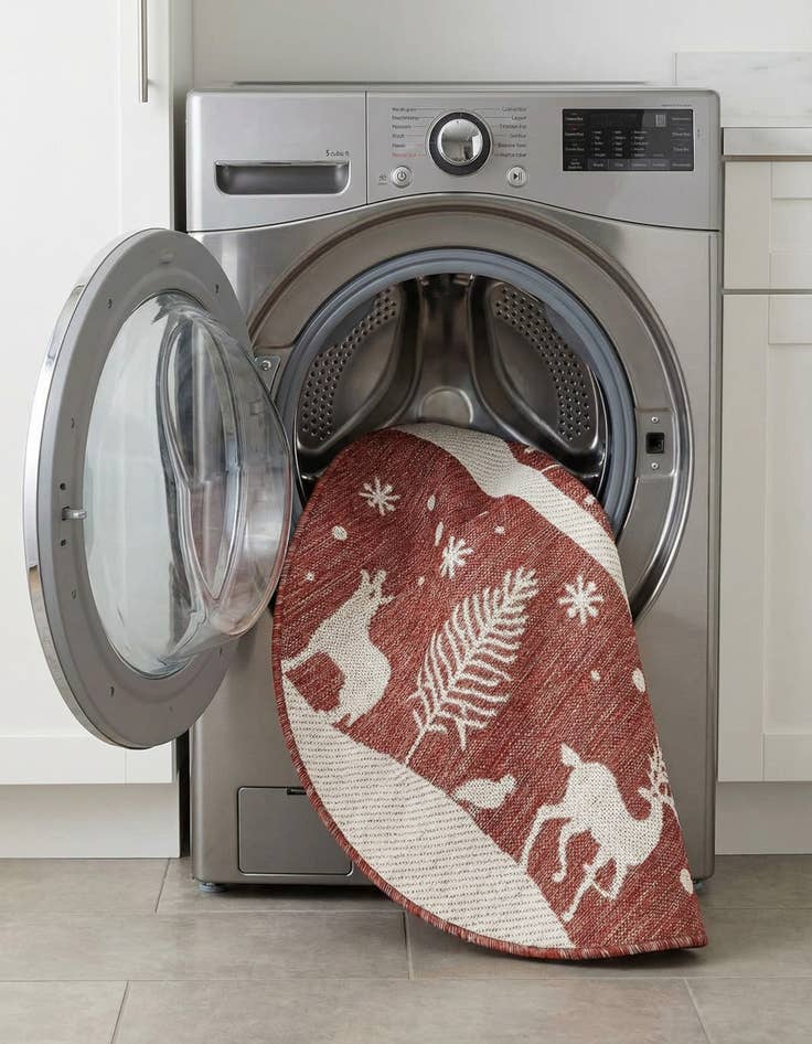 Detail image of 3' x 3'  Washable Holiday Indoor / Outdoor Round Rug