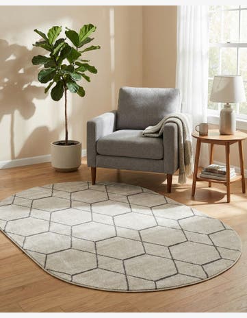4' x 6' Trellis Frieze Oval Rug