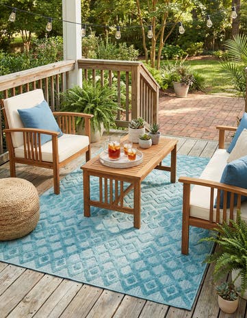 5' 3 x 8' Easy-Clean Trellis Textured Indoor / Outdoor Rug