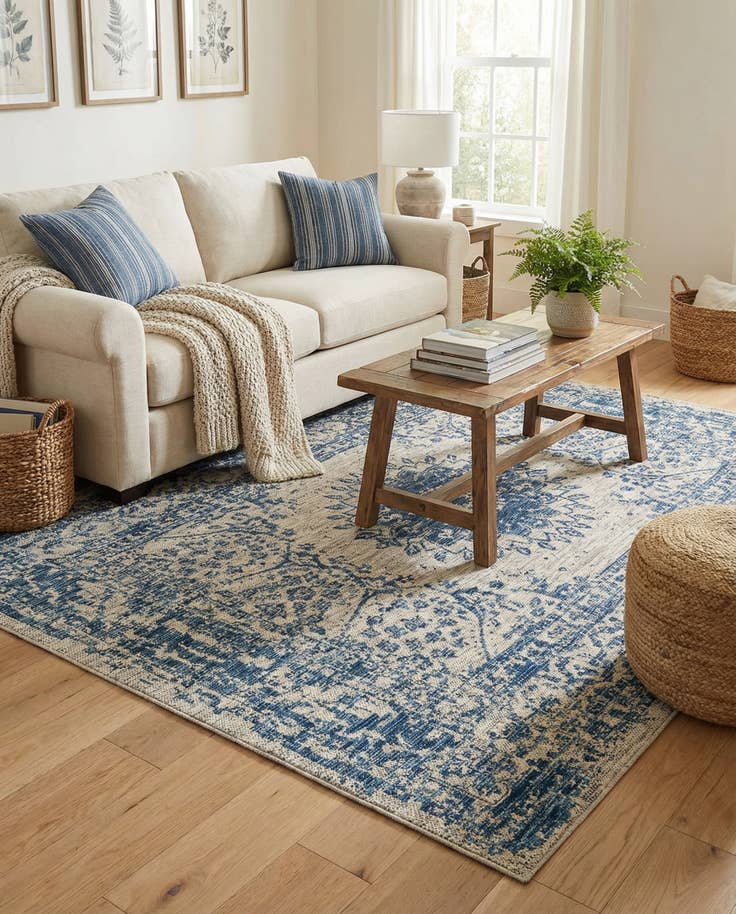Detail image of 5' 3 x 7' Easy-Clean Traditional Indoor / Outdoor Rug