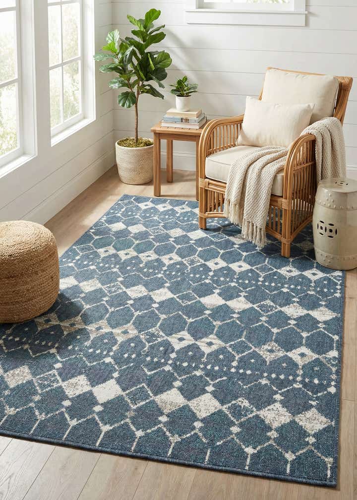 4' x 6' Easy-Clean Trellis Indoor / Outdoor Rug