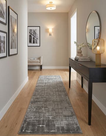 2' x 10' Marilyn Monroe™ Glam Deco Runner Rug