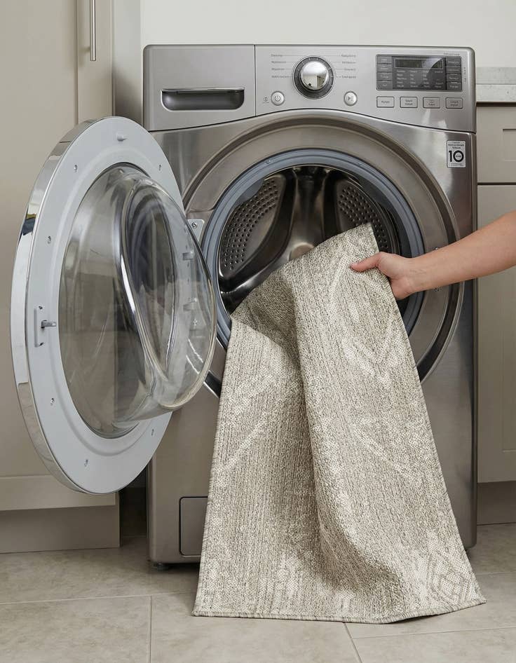 Detail image of  2' x 4'  Washable Bohemian Indoor / Outdoor Runner Rug