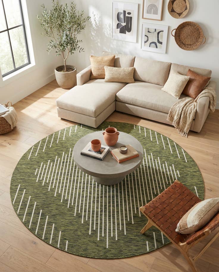 Detail image of 7' 10 x 7' 10 Easy-Clean Modern Indoor / Outdoor Round Rug