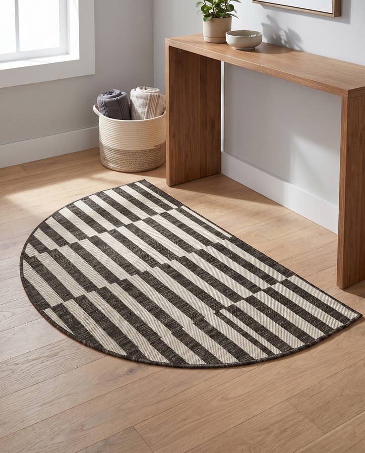 Detail image of 2' 7 x 4' Easy-Clean Striped Indoor / Outdoor Hearth Rug