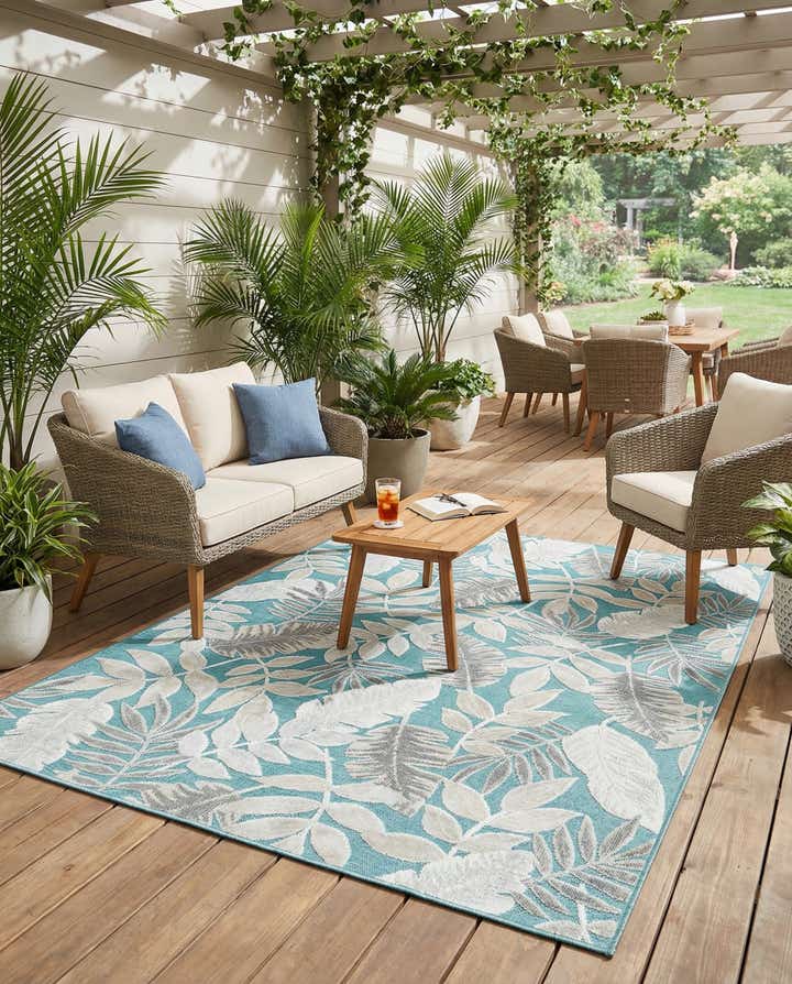 5' 2 x 8' Easy-Clean Botanical Indoor / Outdoor Rug