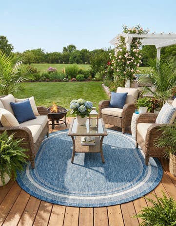 7' 10 x 10' Easy-Clean Border Indoor / Outdoor Oval Rug