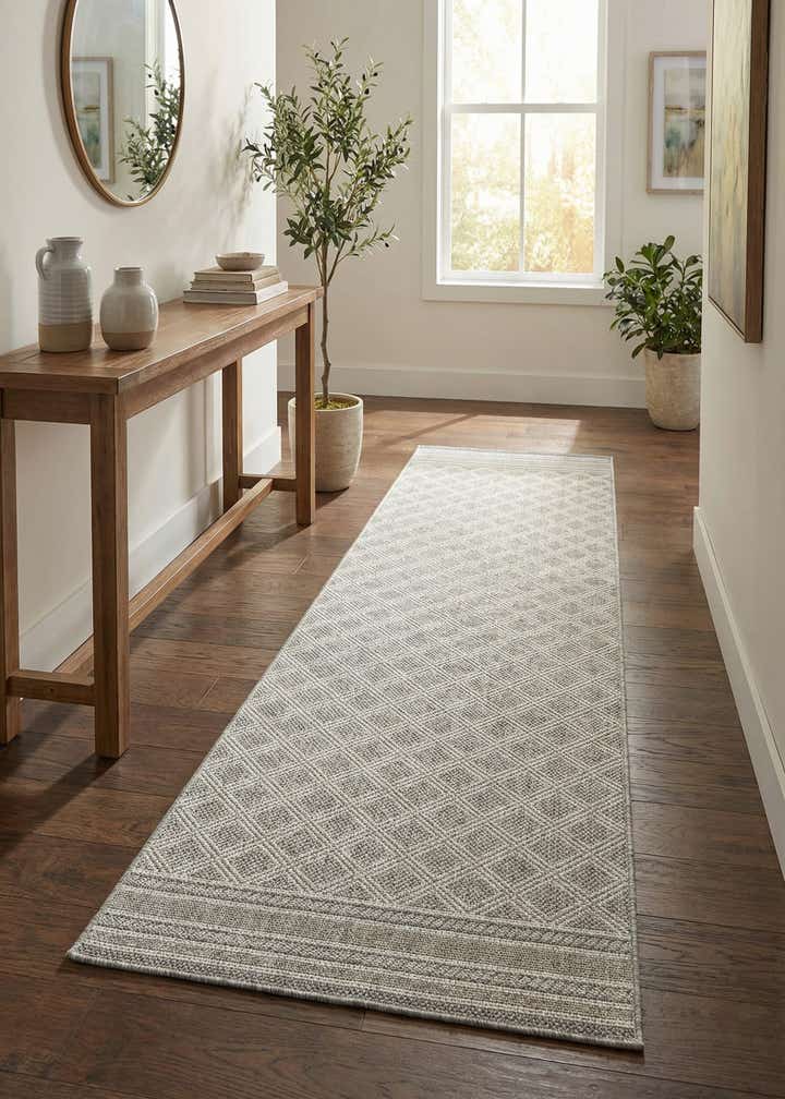 2' 7 x 12' Easy-Clean Trellis Indoor / Outdoor Runner Rug