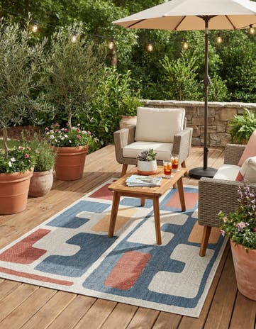 5' 3 x 8' Easy-Clean Baja Indoor / Outdoor Rug