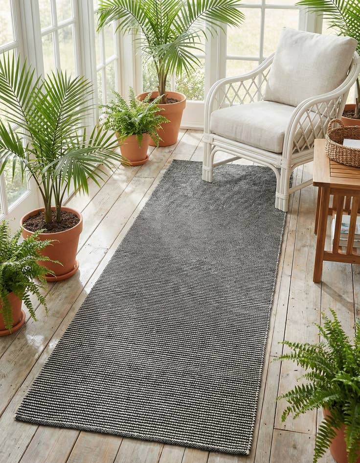 Detail image of 2' 7 x 8' Easy-Clean Jill Zarin Palm Springs Indoor / Outdoor Runner Rug