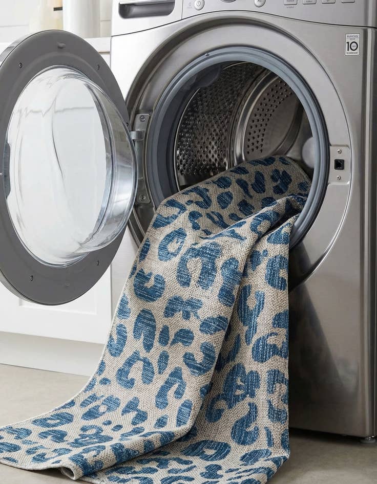 Detail image of 2' 2 x 3' 7  Washable Safari Indoor / Outdoor Hearth Rug