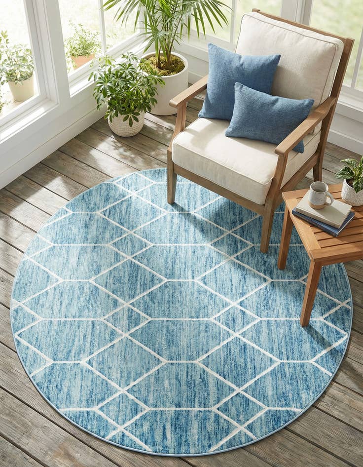 Detail image of  8' x 8' Lattice Trellis Round Rug