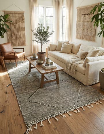 4' 11 x 8' 4 Hand Knotted Moroccan Wool Rug