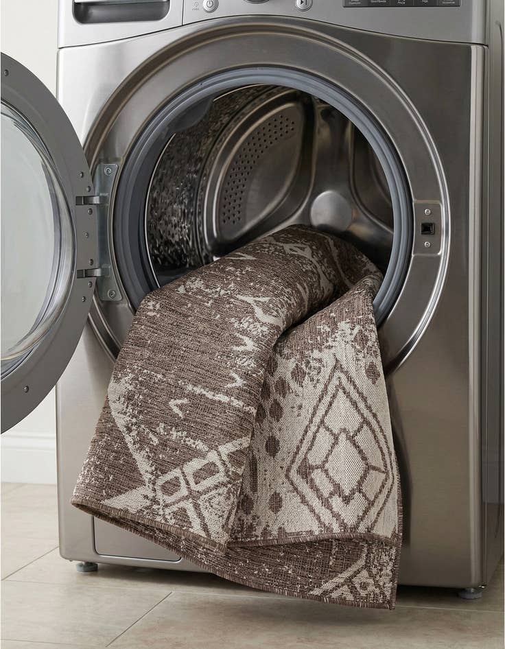 Detail image of  7' 10 x 10'  Washable Bohemian Indoor / Outdoor Rug