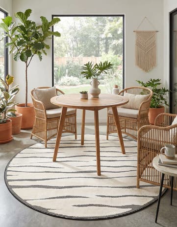 7' 10 x 7' 10 Prismatic Round Rug