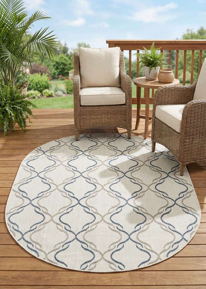 5' 3 x 8' Easy-Clean Trellis Indoor / Outdoor Oval Rug