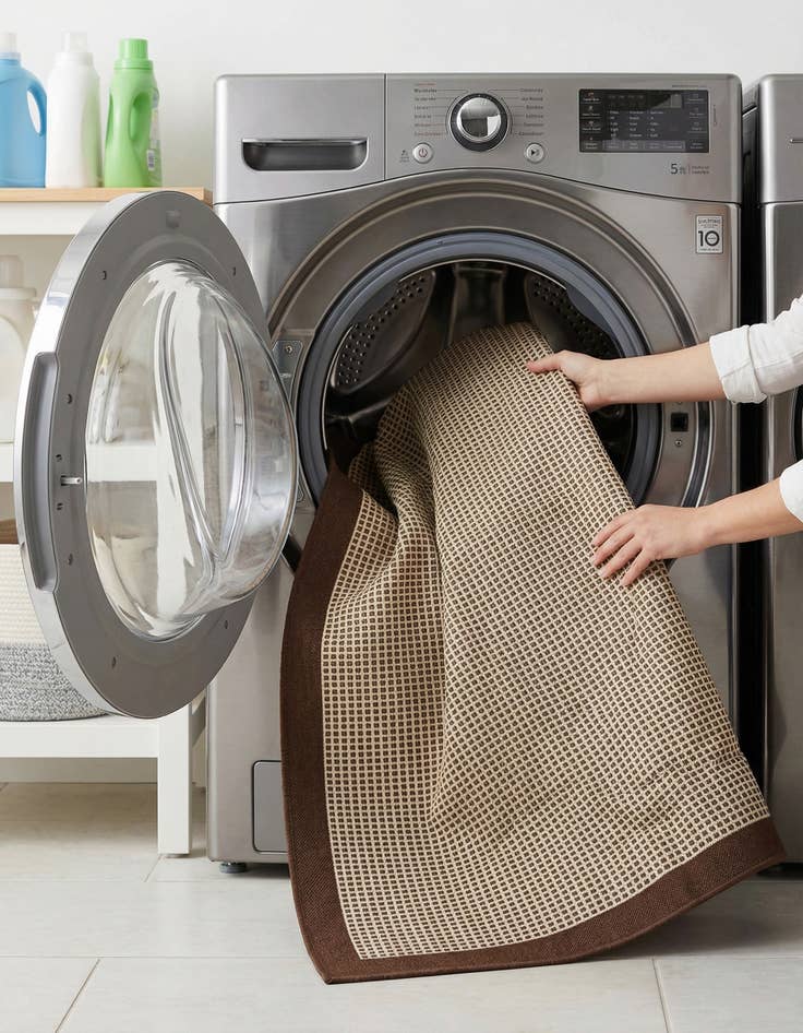 Detail image of 7' 10 x 7' 10  Washable Border Indoor / Outdoor Square Rug