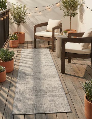 2' x 6' Easy-Clean Modern Indoor / Outdoor Runner Rug