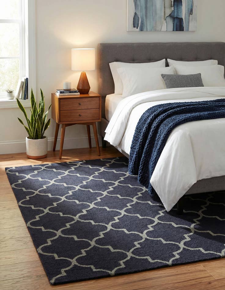 Detail image of 5' 1 x 8' Luna Wool Rug