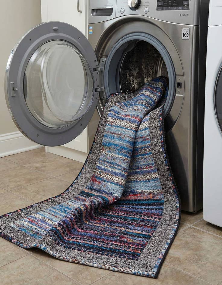 Detail image of 2' 7 x 12'  Washable Modern Indoor / Outdoor Runner Rug