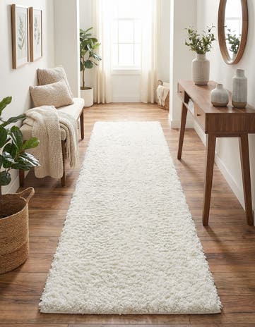 2' 7 x 13' Zermatt Shag Runner Rug