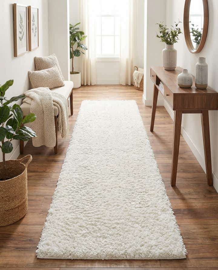 2' 7 x 13' Zermatt Shag Runner Rug