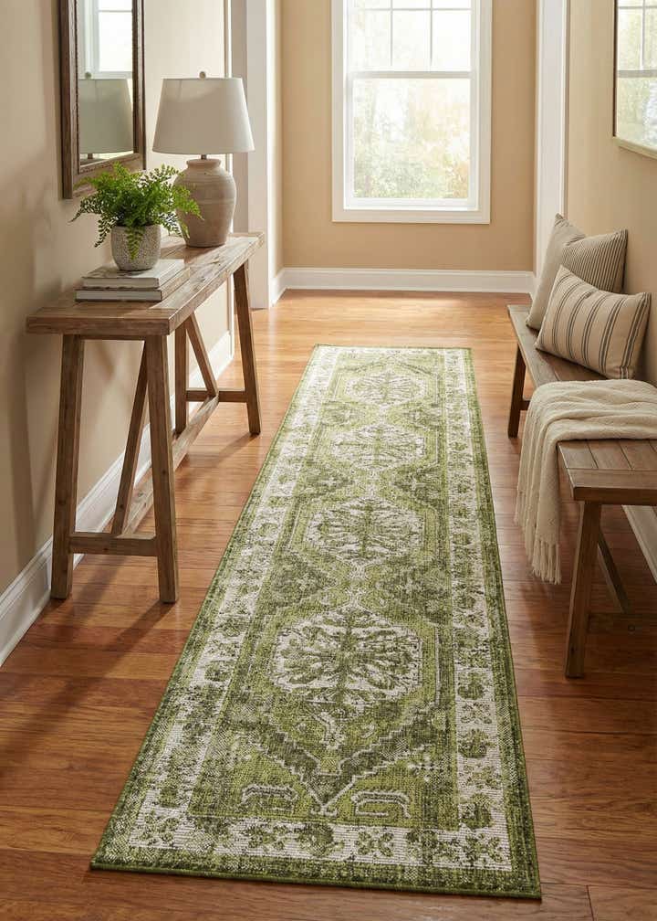 2' 7 x 12' Easy-Clean Traditional Indoor / Outdoor Runner Rug