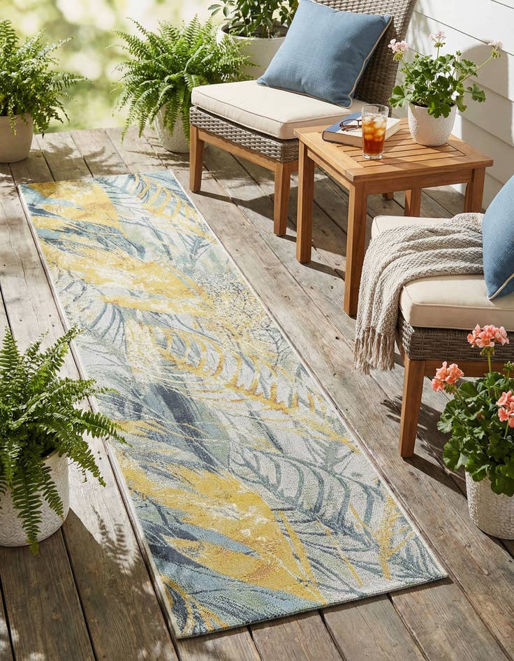 Detail image of 2' x 8' Easy-Clean Botanical Indoor / Outdoor Runner Rug