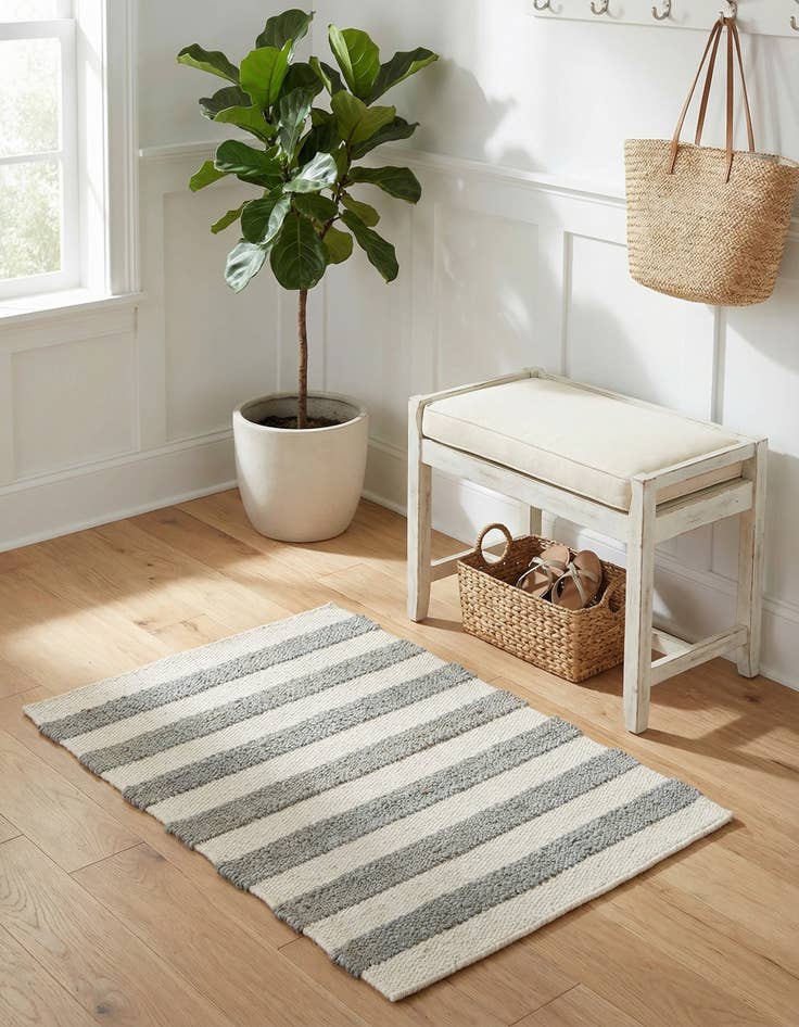 Detail image of 2' 2 x 3' 2  Hand Woven Jill Zarin Hamptons Rug