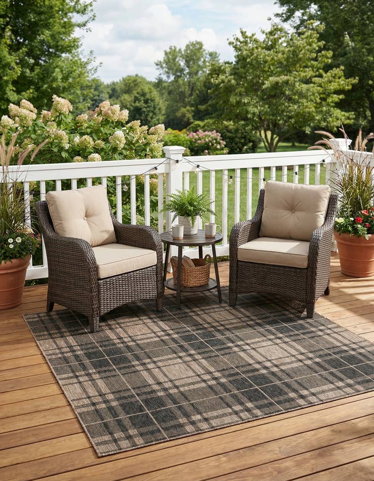 Detail image of 7' 10 x 7' 10  Washable Checkered Indoor / Outdoor Square Rug