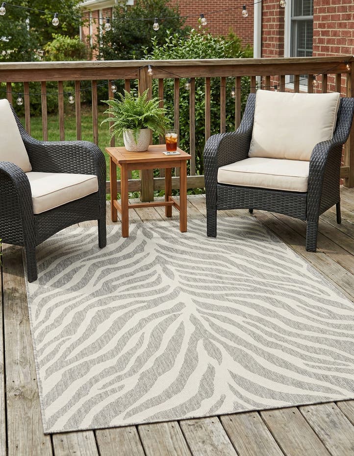 5' 3 x 8' Easy-Clean Safari Indoor / Outdoor...