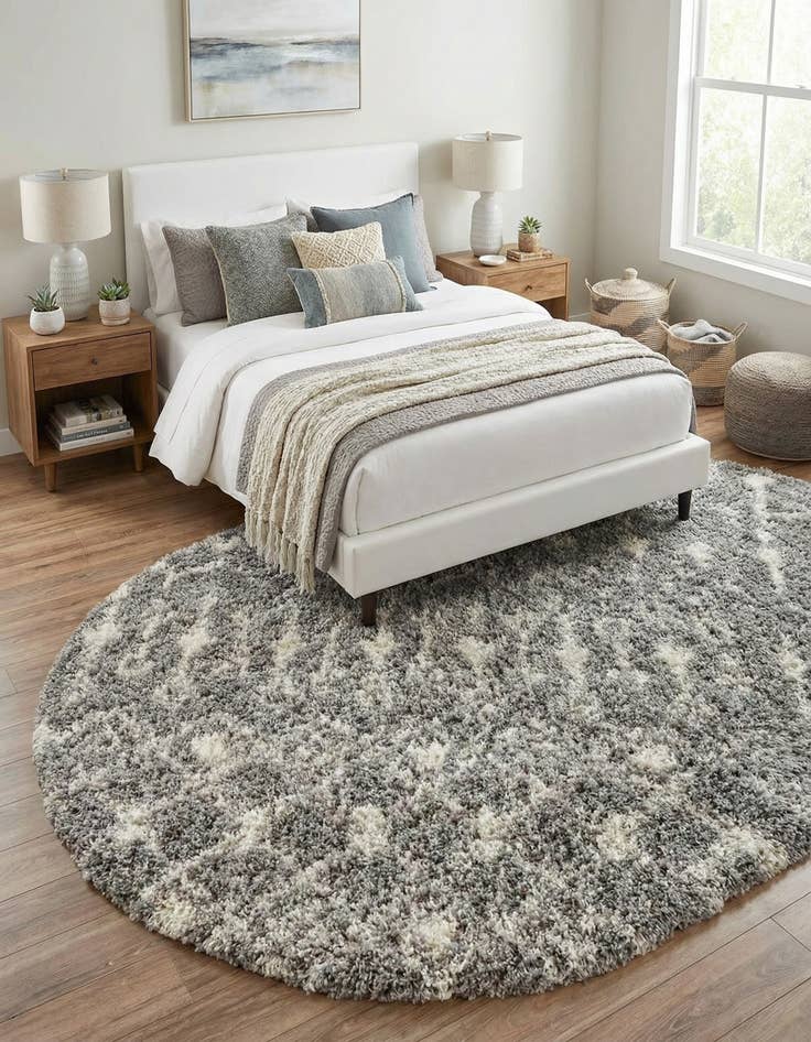 Detail image of  5' 3 x 8' Moroccan Trellis Shag Oval Rug