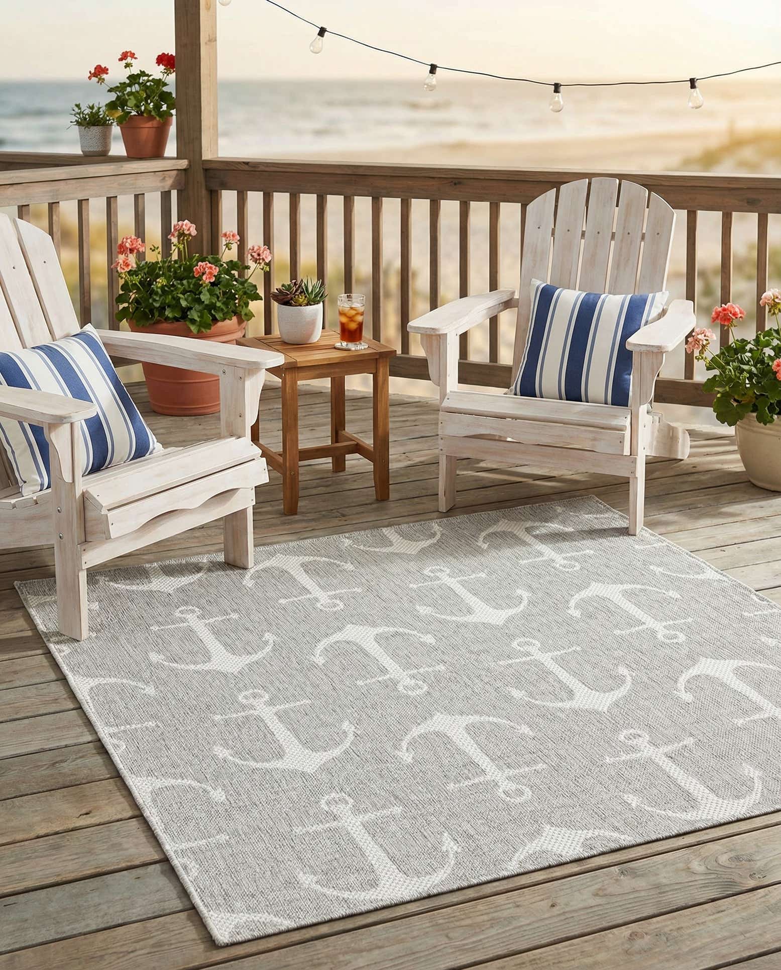 5' 3 x 5' 3 Easy-Clean Coastal Indoor / Outdoor Square Rug