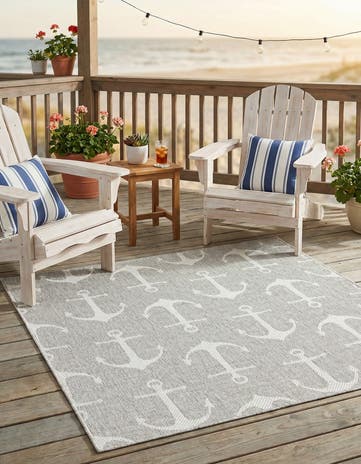 Gray Easy-Clean Coastal Indoor / Outdoor Square Rug