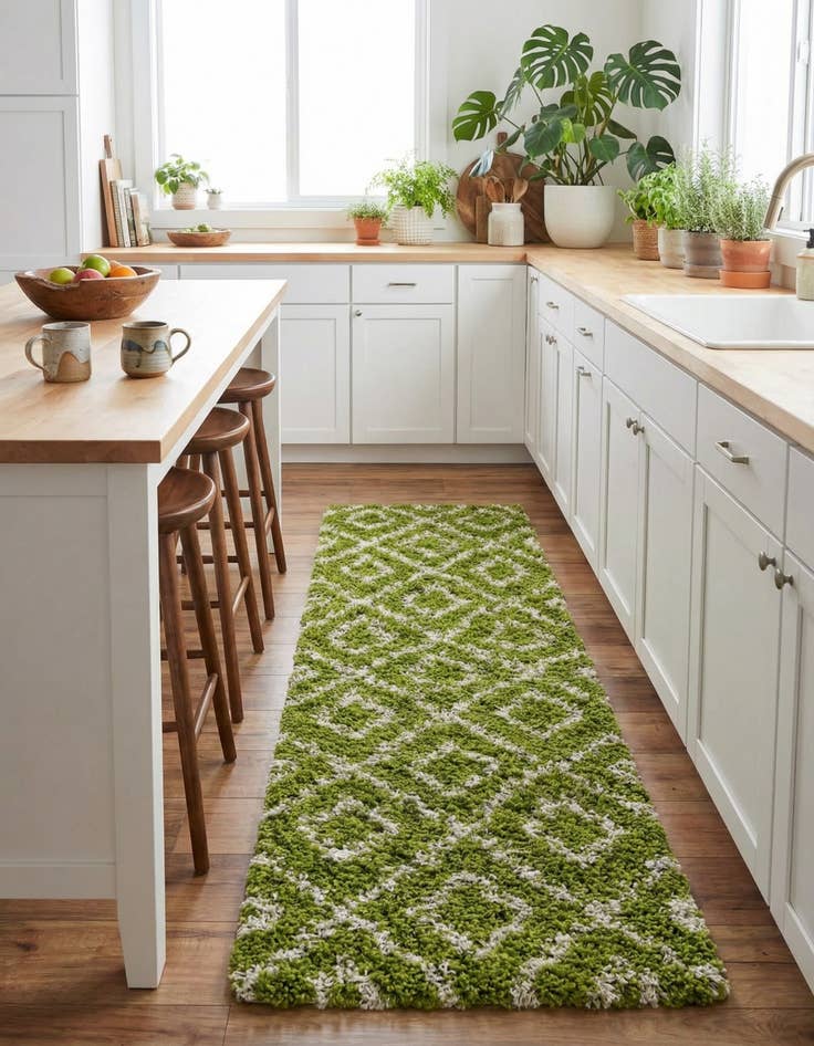 Detail image of  2' x 7' Lattice Shag Runner Rug
