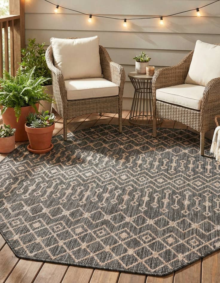 Detail image of 5' 3 x 5' 3  Washable Trellis Indoor / Outdoor Octagon Rug