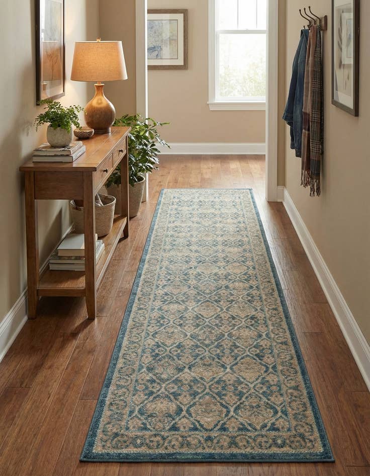 Detail image of 2' 7 x 10' Vienna Runner Rug