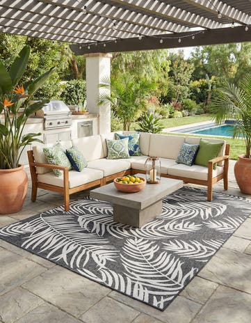 10' x 13' Easy-Clean Botanical Indoor / Outdoor Rug