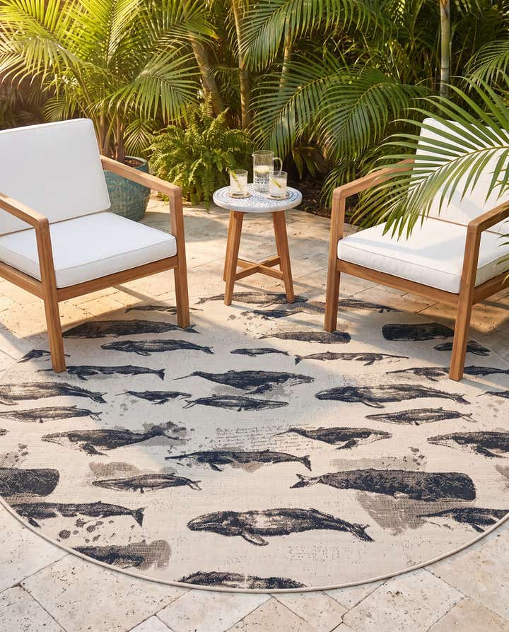 7' 10 x 7' 10 Easy-Clean Coastal Indoor / Outdoor Round Rug