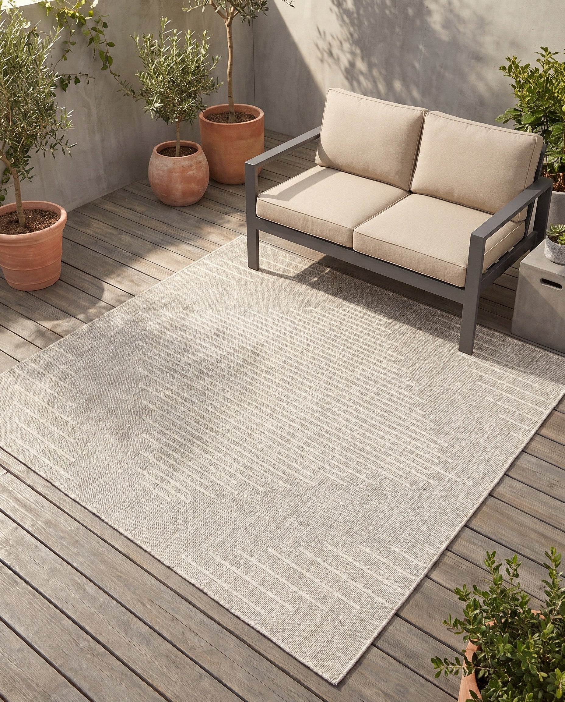 5' 3 x 5' 3 Easy-Clean Modern Indoor / Outdoor Square Rug